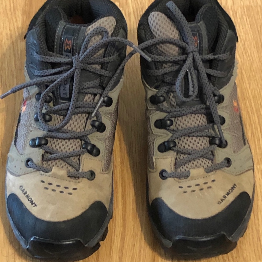 Garmont GoreTex ladies hiking boots size 6